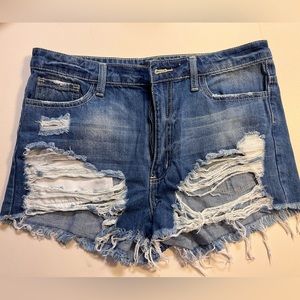 NEW!!!!   High Waisted Ripped Trim Denim Shorts
